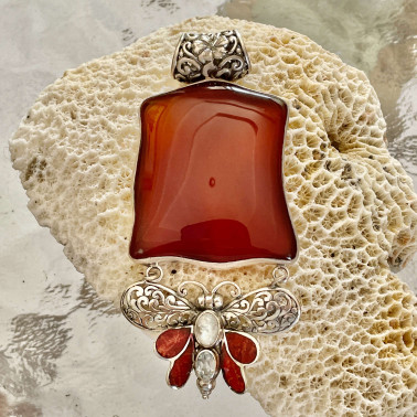 PD 15064 A CN-CR-(HANDMADE 925 BALI SILVER PENDANT WITH CARNELIAN AND CORAL)